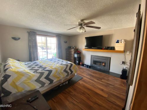 3638 Sheridan Dr, Meskegon MI 49444-4151 exterior