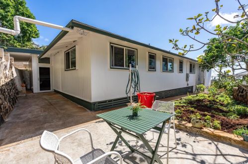 1952 Bertram St, Honolulu HI 96816-2006 exterior