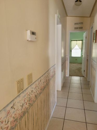 560 Natalie Dr, Fort Pierce FL 34952-7903 exterior