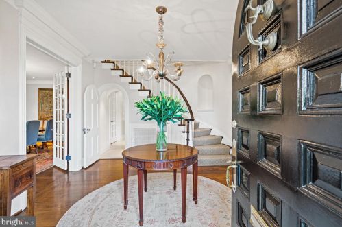 2446 Kalorama Rd, Washington DC 20008-1625 exterior