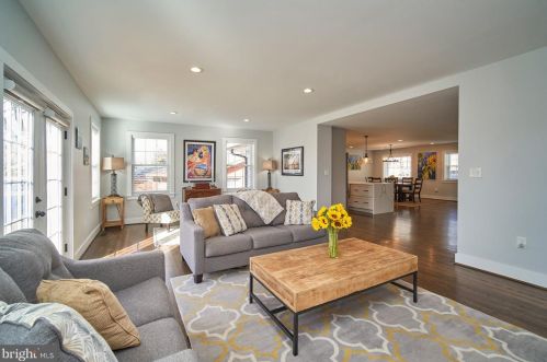 4058 Taney Ave, Alexandria VA 22304-2438 exterior