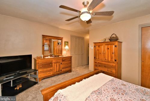 613 Chestnut St, Limerick PA 19468-2115 exterior