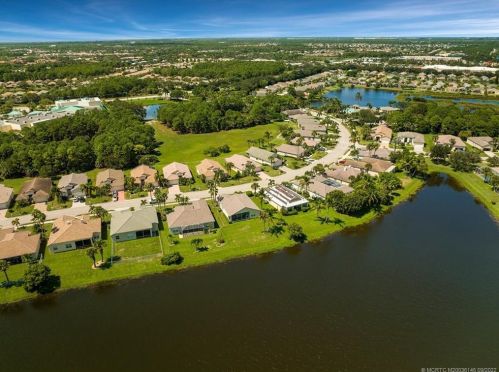 271 Lk Frst Way, Fort Pierce FL 34986-1771 exterior