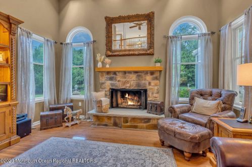 405 Peter Forman Dr, East Freehold NJ 07728-9348 exterior