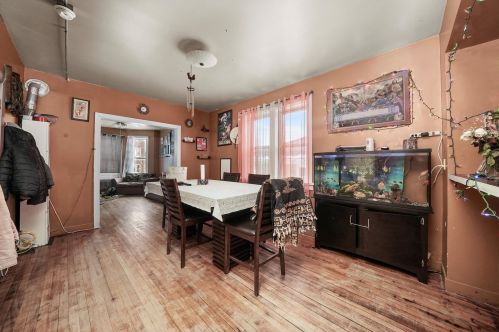 5346 Washtenaw Ave, Chicago IL  60625-3415 exterior