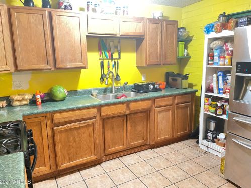 2628 47 Dr, Phoenix AZ 85031-2004 exterior