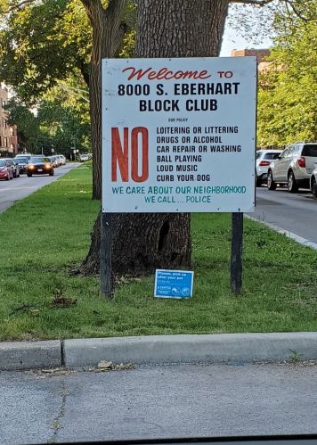 8015 Eberhart Ave, Chicago IL 60637-3300 exterior