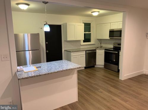 6429 Dorcas St, Philadelphia PA 19111-5405 exterior