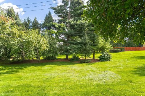 1136 Brewster Rd, Rochester MI 48309-1433 exterior