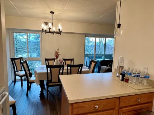 4204 Charlemagne Cir, Pittsburgh PA  15237-2912 exterior