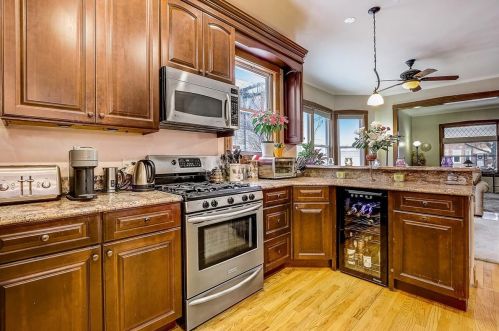 4017 Springfield Ave, Chicago IL 60618-1916 exterior