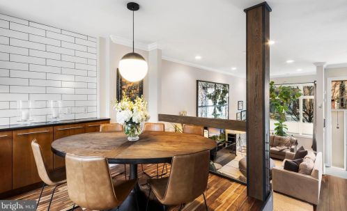 122 Christian St, Philadelphia PA 19147-3612 exterior