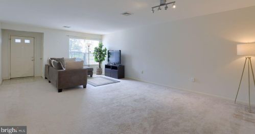 152 Merlin Dr, Hummelstown PA  17036-8841 exterior