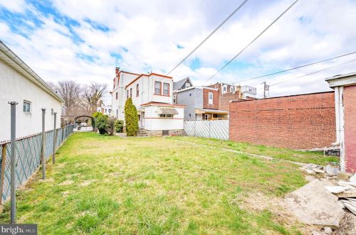 5435 American St, Philadelphia PA 19140-5726 exterior