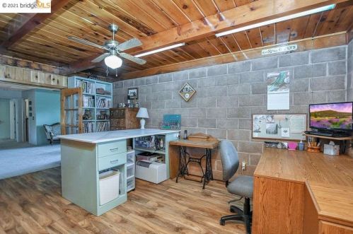 2884 Ln Dr, Concord CA 94518-2106 exterior