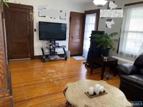 303 Haledon Ave, Paterson NJ 07508-2770 exterior