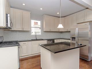 7727 Rhodes Ave, Chicago IL  60619-2920 exterior