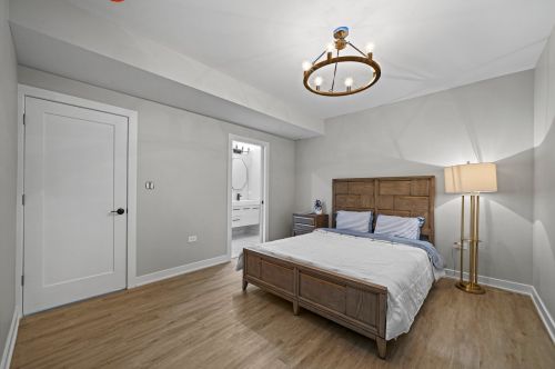 1933 Ohio St, Chicago IL 60624-1047 exterior