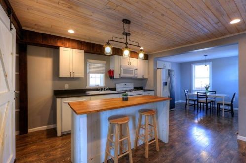 930 Peralta St, Pittsburgh PA 15212-8003 exterior