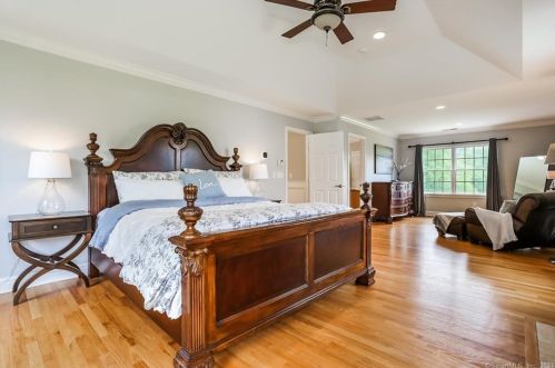 279 North St, Ridgefield CT  06877-2512 exterior