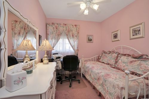 22 Gannet Dr, Commack NY 11725-4904 exterior