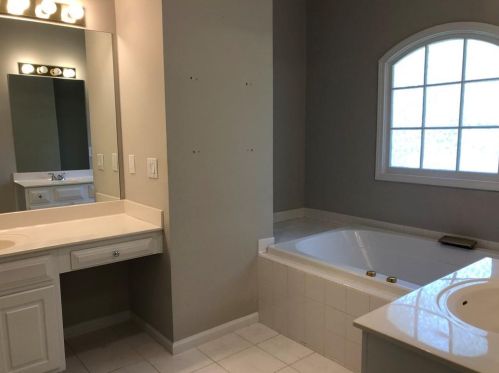 1194 Brookhaven Gln, Atlanta GA  30319-4707 exterior