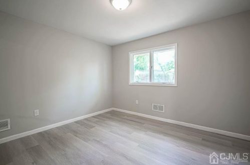 37 Sunrise Rd, Old Bridge NJ  08857-1435 exterior