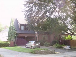 94 Grove St, Newton, MA 02466-2317