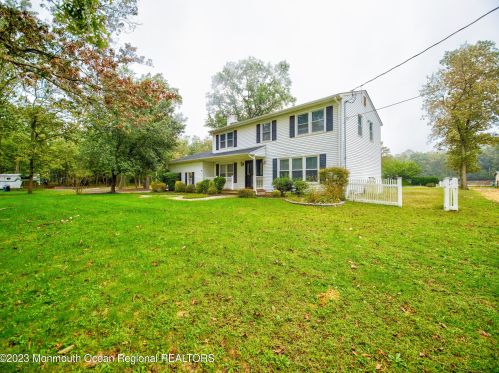 565 Basso St, Jackson Twp NJ  08527-5215 exterior