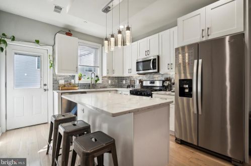 2649 Collins St, Philadelphia PA  19125-1408 exterior