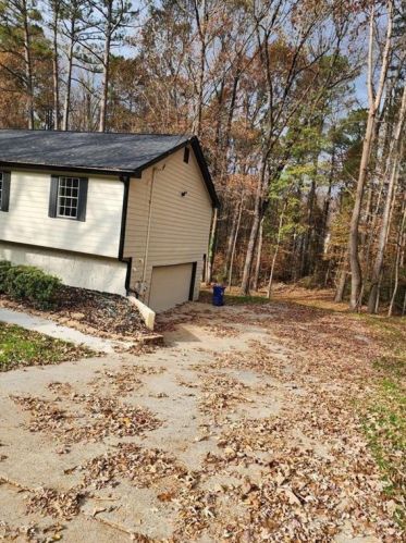 909 Timbervale Ln, Lithonia, GA 30058-6014