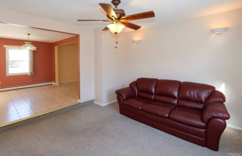 314 Everard St, Huntington Station NY 11746-7008 exterior