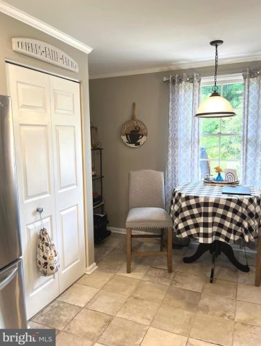 8124 Brightridge Ct, Ellicott MD 21043-6988 exterior