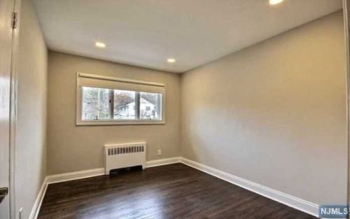 182 Madison Ave, Cresskill NJ 07626-1308 exterior