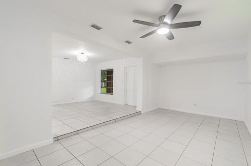 4010 Wallace Ave, Tampa FL 33611-3544 exterior