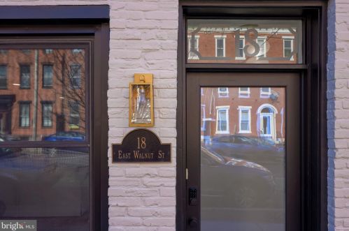 18 Walnut St, Lancaster PA  17602-4924 exterior