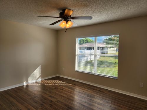 1161 Clifton Ln, Fort Pierce FL  34983-3201 exterior