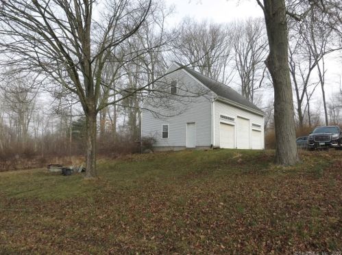 773 Bloomfield Ave, Windsor CT 06095-2812 exterior