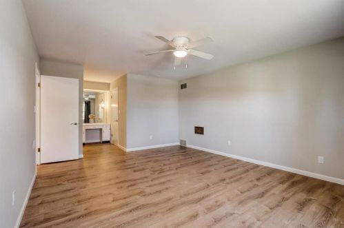 4870 82, Milwaukee WI 53220-4219 exterior