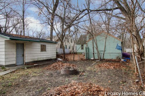 3125 6th St, Meskegon MI  49444-2844 exterior