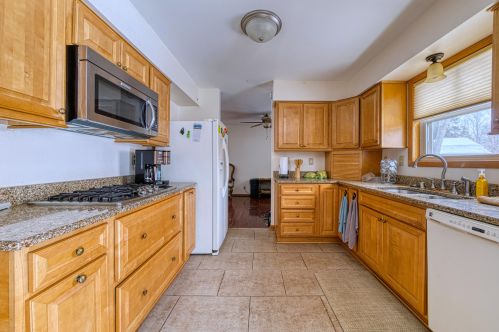 7249 97, Milwaukee WI 53225-2504 exterior