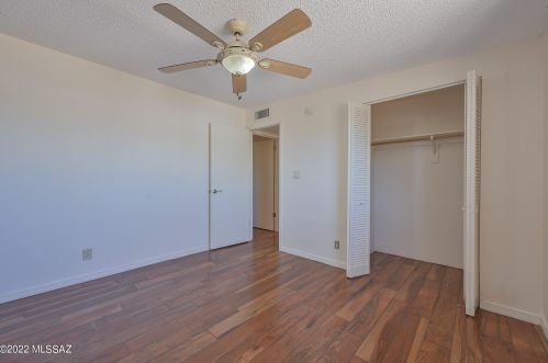 8105 Beverly St, Tucson AZ 85710-5929 exterior