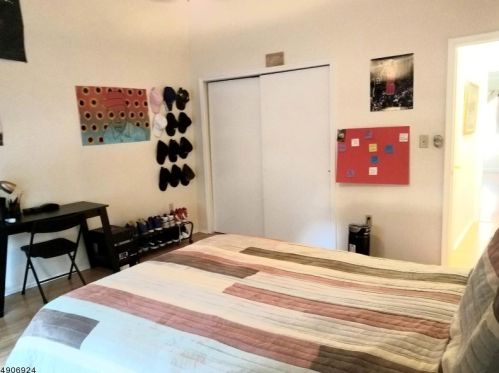 2102 Vroom Dr, Bridgewater NJ  08807-7003 exterior