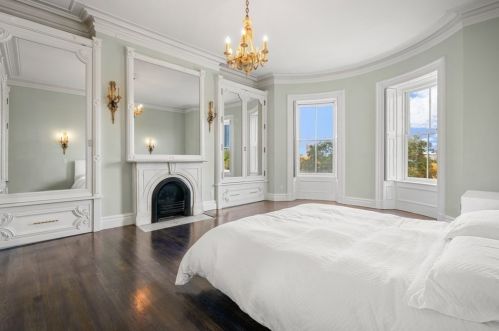 226 Beacon St, Boston MA exterior