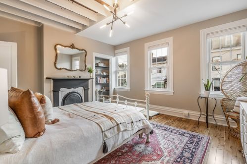 5109 Holmes St, Pittsburgh PA 15201-2433 exterior