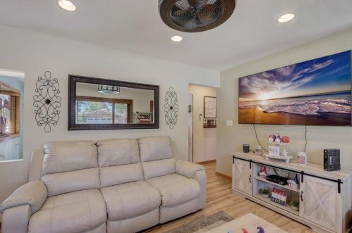 2501 Clayton Crst Ave, Milwaukee WI 53221-3735 exterior