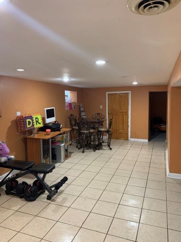 7604 Yates Blvd, Chicago IL  60649-4127 exterior