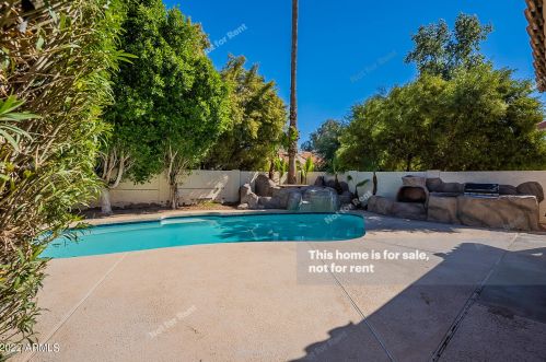 1393 Tamarisk Dr, Chandler AZ  85224-8502 exterior