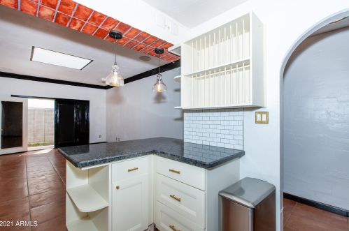 2913 Casa Tomas Ct, Phoenix AZ  85016-7708 exterior