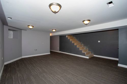 213 Leclaire Ave, Chicago IL 60639-3146 exterior